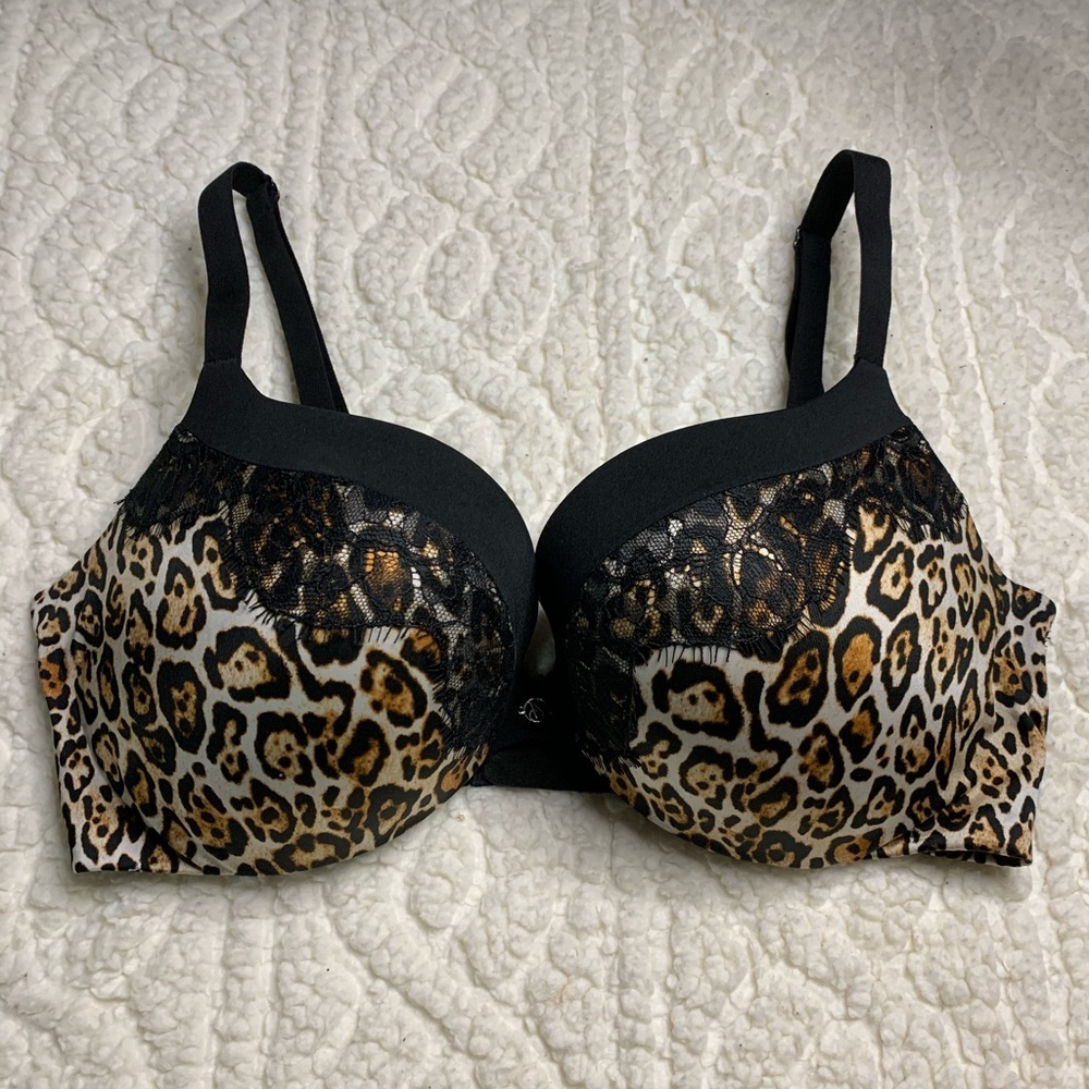 Victoria’s Secret cheetah print bra size 34D